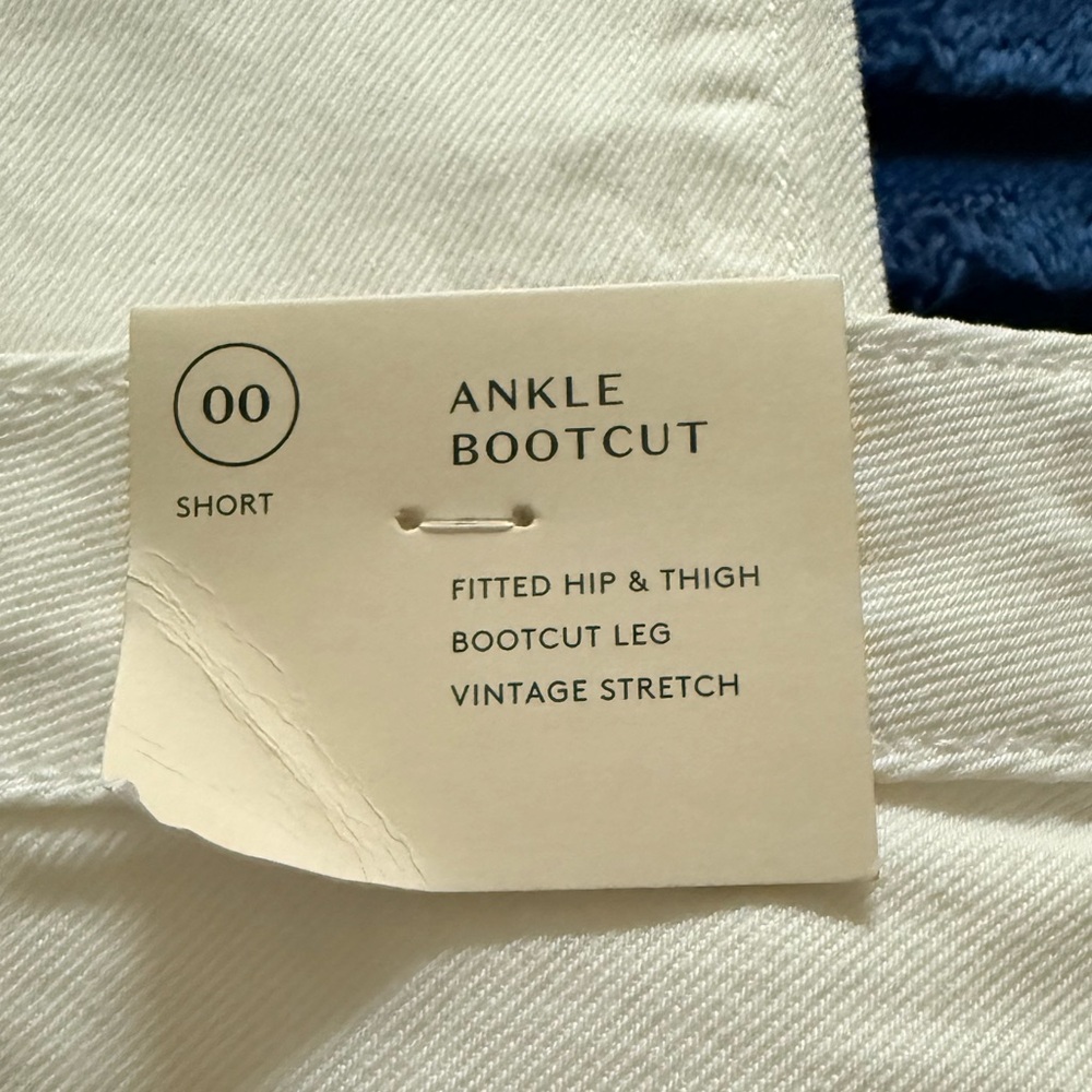 Women's Ankle Bootcut White Jeans - Picture 6 of 6